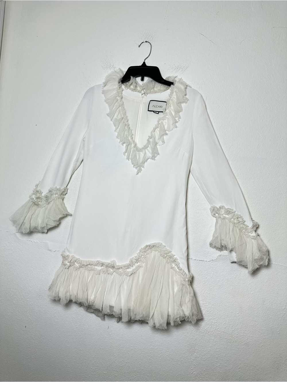 Alexis Barbara Azura Ivory Bell Long Sleeves V-Neck Ruffle Mini Dress Boho Sz M - Picture 3 of 16